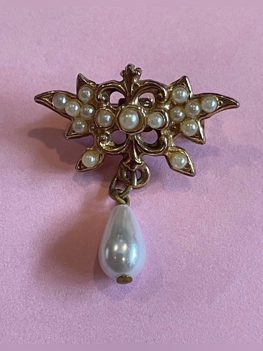 Vintage Faux Pearl Gold Tone Pin